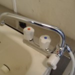 TOTO 浴室シャワー水栓金具　台付2ハンドル13,シャワバス・一時止水・整流　 [TM116CL]トラブラン