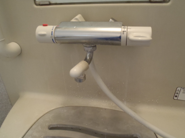 TOTO 浴室シャワー水栓金具 壁付タイプ メタルジョイシリーズ シングルレバー混合水栓 一般地 TMJ40C3S | トラブラン